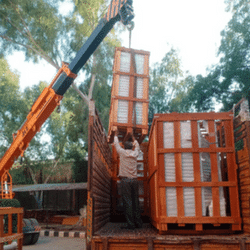 Loading & Unloading in Naina Devi